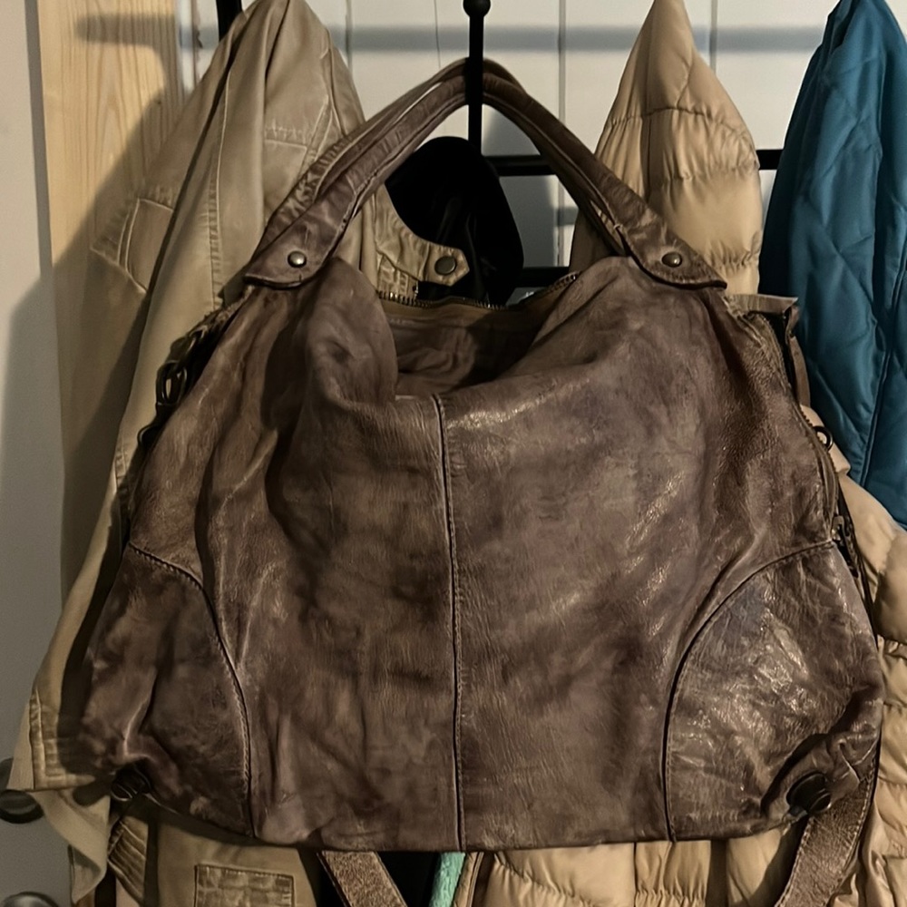 Tano leather bag